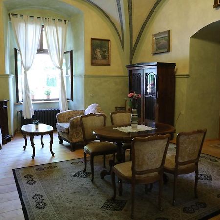 Historicke Apartmany Zelenohorska Posta Nepomuk Dış mekan fotoğraf