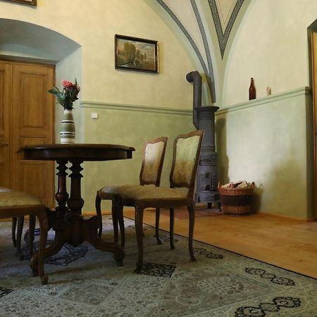 Historicke Apartmany Zelenohorska Posta Nepomuk Dış mekan fotoğraf