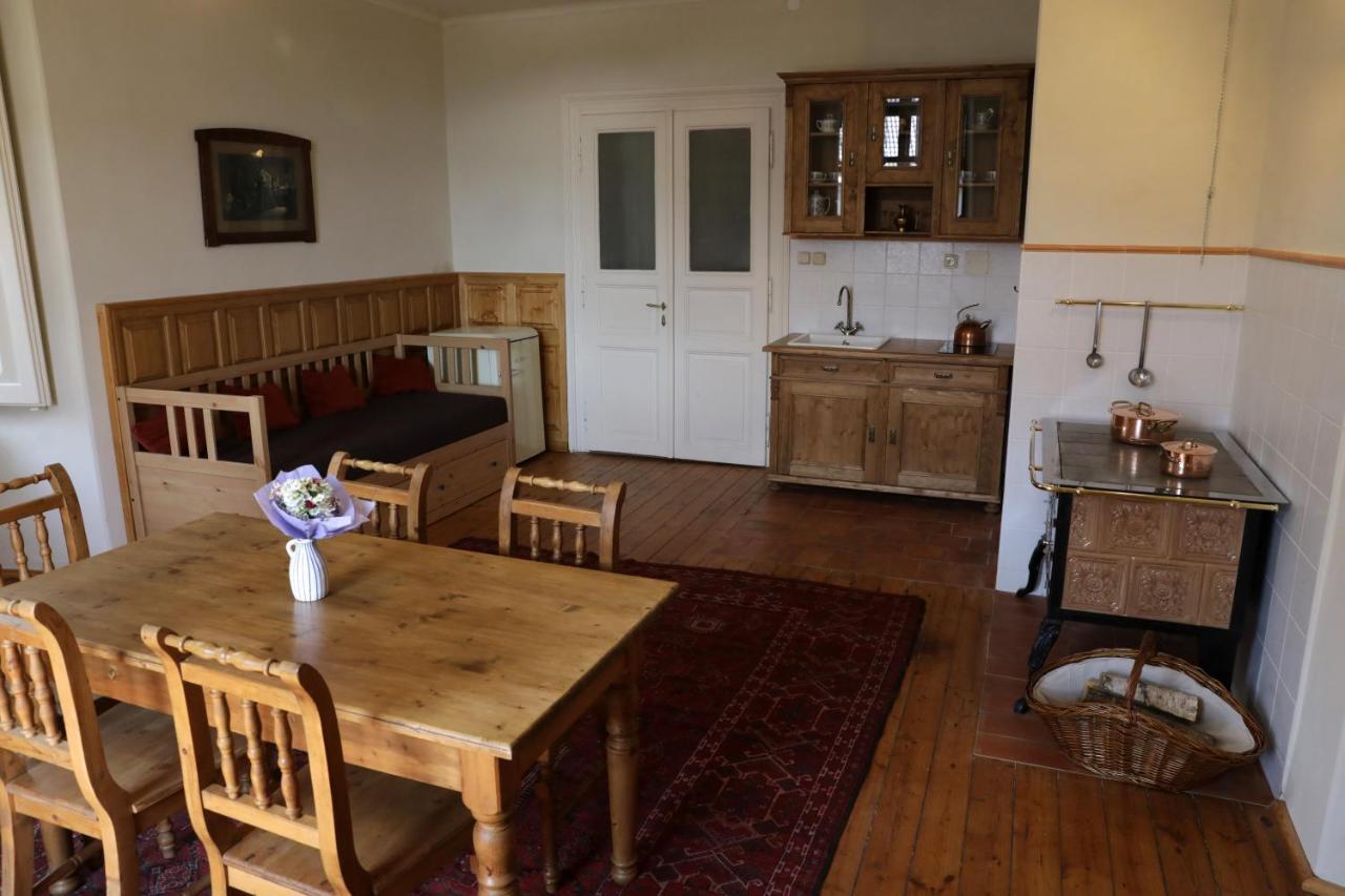 Historicke Apartmany Zelenohorska Posta Nepomuk Dış mekan fotoğraf